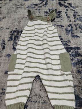 💘 Zara Baby Olive & White Striped Knit Overalls